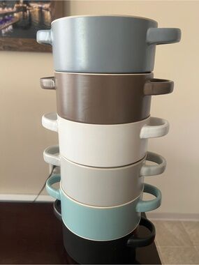 Mikasa Ella Stoneware -stackable bowls set of 6.